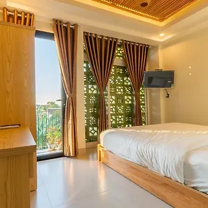  Homestay D